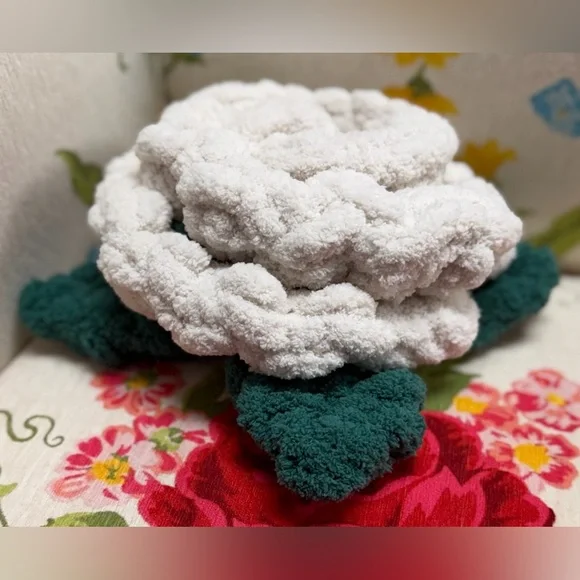 Handmade Hand Crafted Knit ivory Rose Valentine’s Day Gift - Picture 4 of 5